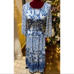 FLORAL BLUE WHITE MAXI DRESS